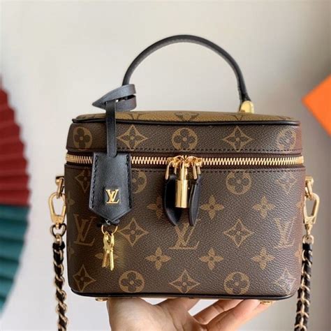 lv makeup ba|louis vuitton makeup bag price.